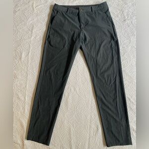 Vuori Men's Dark Gray Chinos